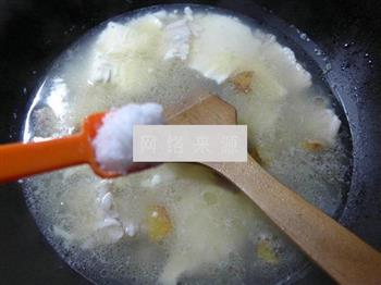 鱼骨豆腐汤怎么做，鱼骨豆腐汤怎么做好吃，鱼骨豆腐汤做法