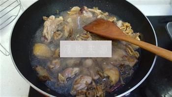 臻蘑炖鸡汤怎么做，臻蘑炖鸡汤怎么做好吃，臻蘑炖鸡汤做法