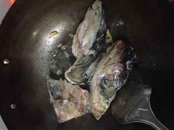 大头鱼煲汤怎么做，大头鱼煲汤怎么做好吃，大头鱼煲汤做法