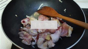臻蘑炖鸡汤怎么做，臻蘑炖鸡汤怎么做好吃，臻蘑炖鸡汤做法