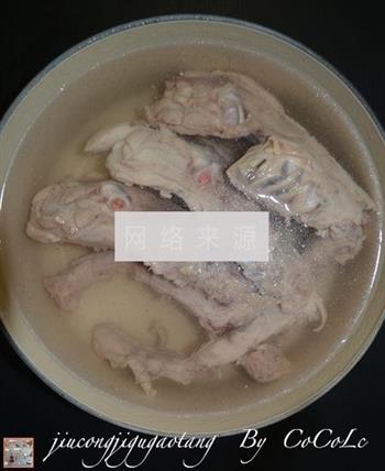 韭葱鸡骨高汤怎么做，韭葱鸡骨高汤怎么做好吃，韭葱鸡骨高汤做法