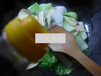 腐竹青菜年糕汤怎么做，腐竹青菜年糕汤怎么做好吃，腐竹青菜年糕汤做法
