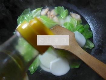 江白虾圆白菜年糕汤怎么做，江白虾圆白菜年糕汤怎么做好吃，江白虾圆白菜年糕汤做法