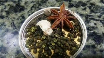 麻辣翘角鱼怎么做，麻辣翘角鱼怎么做好吃，麻辣翘角鱼做法