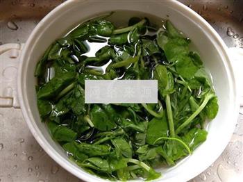 豌豆尖鸡蛋汤怎么做，豌豆尖鸡蛋汤怎么做好吃，豌豆尖鸡蛋汤做法