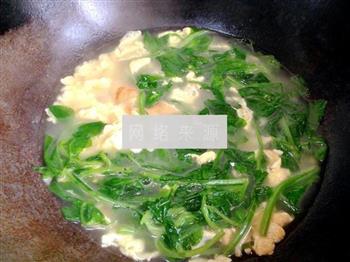 豌豆尖鸡蛋汤怎么做，豌豆尖鸡蛋汤怎么做好吃，豌豆尖鸡蛋汤做法