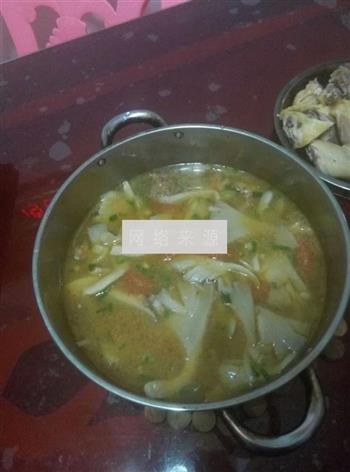 番茄平菇肉丸汤怎么做，番茄平菇肉丸汤怎么做好吃，番茄平菇肉丸汤做法