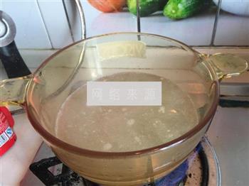 三鲜粉丝汤怎么做，三鲜粉丝汤怎么做好吃，三鲜粉丝汤做法