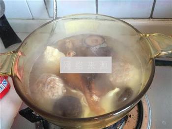 三鲜粉丝汤怎么做，三鲜粉丝汤怎么做好吃，三鲜粉丝汤做法