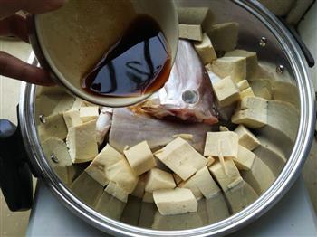 扒皮鱼豆腐汤怎么做，扒皮鱼豆腐汤怎么做好吃，扒皮鱼豆腐汤做法