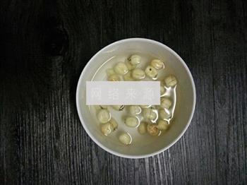 银耳雪梨糖水怎么做，银耳雪梨糖水怎么做好吃，银耳雪梨糖水做法