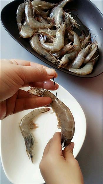 金银蒜蒸粉丝虾怎么做，金银蒜蒸粉丝虾怎么做好吃，金银蒜蒸粉丝虾做法