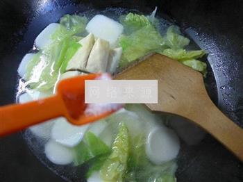 圆白菜面结年糕汤怎么做，圆白菜面结年糕汤怎么做好吃，圆白菜面结年糕汤做法