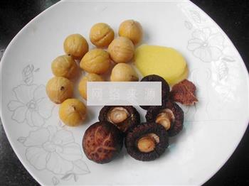 栗子香菇红豆鸡汤怎么做，栗子香菇红豆鸡汤怎么做好吃，栗子香菇红豆鸡汤做法