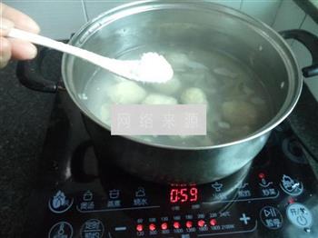 蛋卷小肠汤怎么做，蛋卷小肠汤怎么做好吃，蛋卷小肠汤做法