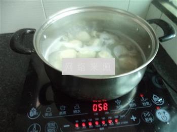 丸子小肠紫菜蛋卷蛋怎么做，丸子小肠紫菜蛋卷蛋怎么做好吃，丸子小肠紫菜蛋卷蛋做法