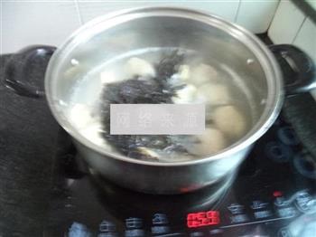 紫菜丸子肠衣汤怎么做，紫菜丸子肠衣汤怎么做好吃，紫菜丸子肠衣汤做法