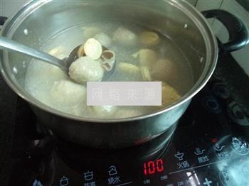 蛋卷小肠汤怎么做，蛋卷小肠汤怎么做好吃，蛋卷小肠汤做法