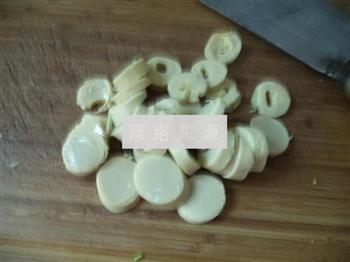 丸子小肠紫菜蛋卷蛋怎么做，丸子小肠紫菜蛋卷蛋怎么做好吃，丸子小肠紫菜蛋卷蛋做法