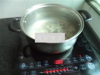丸子小肠紫菜蛋卷蛋怎么做，丸子小肠紫菜蛋卷蛋怎么做好吃，丸子小肠紫菜蛋卷蛋做法