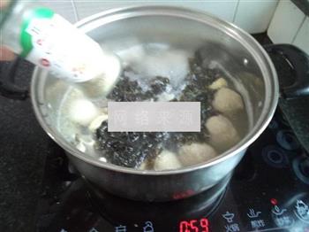 丸子小肠紫菜蛋卷蛋怎么做，丸子小肠紫菜蛋卷蛋怎么做好吃，丸子小肠紫菜蛋卷蛋做法