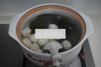 鱼丸海带汤怎么做，鱼丸海带汤怎么做好吃，鱼丸海带汤做法