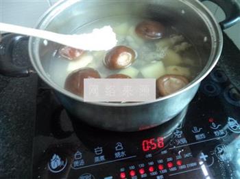香菇小肠煲汤怎么做，香菇小肠煲汤怎么做好吃，香菇小肠煲汤做法