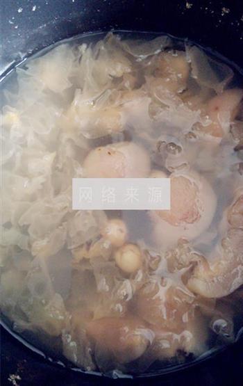 雪莲子银耳莲子汤怎么做，雪莲子银耳莲子汤怎么做好吃，雪莲子银耳莲子汤做法