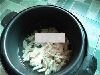 小肠木耳汤怎么做，小肠木耳汤怎么做好吃，小肠木耳汤做法