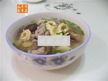 小肠蛋卷香菇汤怎么做，小肠蛋卷香菇汤怎么做好吃，小肠蛋卷香菇汤做法