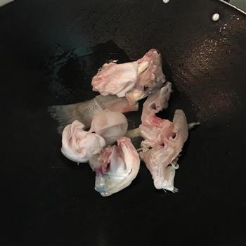 鲈鱼酸菜鱼怎么做，鲈鱼酸菜鱼怎么做好吃，鲈鱼酸菜鱼做法