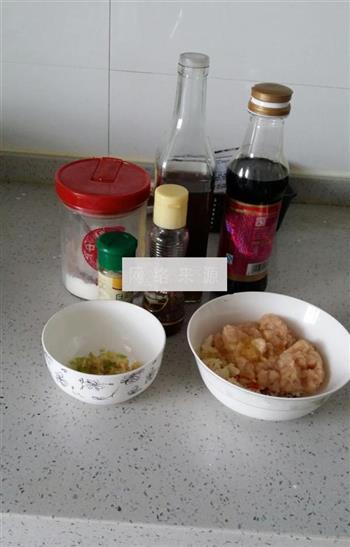 菠菜鸡肉丸子汤怎么做，菠菜鸡肉丸子汤怎么做好吃，菠菜鸡肉丸子汤做法