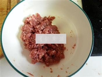 骨髓菠菜汆丸子怎么做，骨髓菠菜汆丸子怎么做好吃，骨髓菠菜汆丸子做法