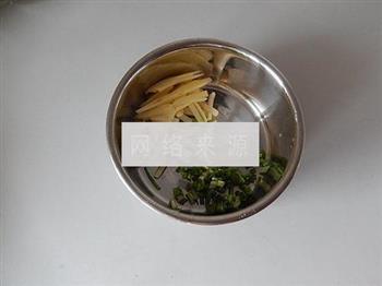平菇豆腐鱼汤怎么做，平菇豆腐鱼汤怎么做好吃，平菇豆腐鱼汤做法