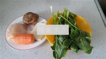 菠菜鸡肉丸子汤怎么做，菠菜鸡肉丸子汤怎么做好吃，菠菜鸡肉丸子汤做法