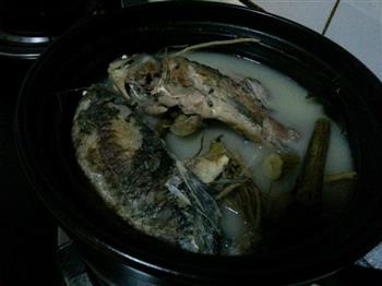 苋菜头根煲鲫鱼瘦肉汤怎么做，苋菜头根煲鲫鱼瘦肉汤怎么做好吃，苋菜头根煲鲫鱼瘦肉汤做法