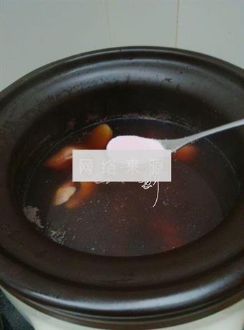 何首乌黑豆煲猪尾怎么做，何首乌黑豆煲猪尾怎么做好吃，何首乌黑豆煲猪尾做法