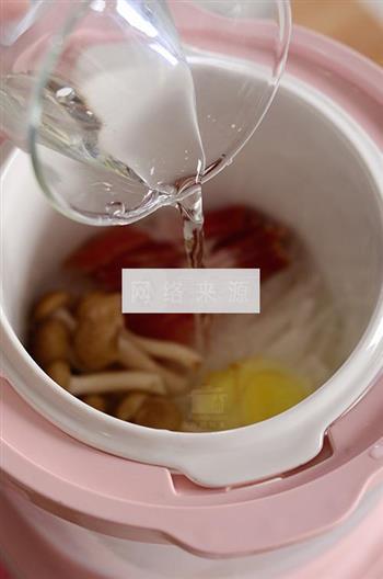 萝卜菌菇汤怎么做，萝卜菌菇汤怎么做好吃，萝卜菌菇汤做法