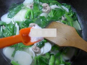 油菜蕻排骨年糕汤怎么做，油菜蕻排骨年糕汤怎么做好吃，油菜蕻排骨年糕汤做法