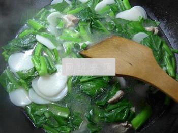 油菜蕻排骨年糕汤怎么做，油菜蕻排骨年糕汤怎么做好吃，油菜蕻排骨年糕汤做法