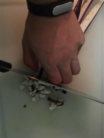 油泼鱼片怎么做，油泼鱼片怎么做好吃，油泼鱼片做法