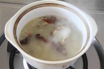 鸭架煲萝卜汤怎么做，鸭架煲萝卜汤怎么做好吃，鸭架煲萝卜汤做法