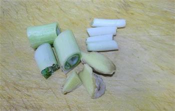 腔排莲藕养生汤怎么做，腔排莲藕养生汤怎么做好吃，腔排莲藕养生汤做法