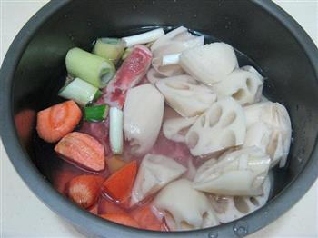 腔排莲藕养生汤怎么做，腔排莲藕养生汤怎么做好吃，腔排莲藕养生汤做法