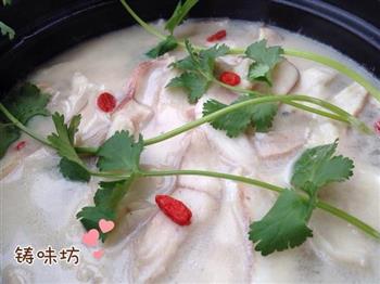 白玉·黑鱼汤怎么做，白玉·黑鱼汤怎么做好吃，白玉·黑鱼汤做法