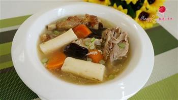 山药胡萝卜鸭架汤怎么做，山药胡萝卜鸭架汤怎么做好吃，山药胡萝卜鸭架汤做法