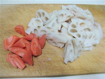腔排莲藕养生汤怎么做，腔排莲藕养生汤怎么做好吃，腔排莲藕养生汤做法