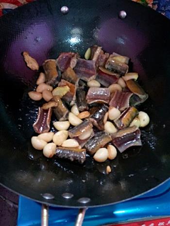 蒜烧黄鳝怎么做，蒜烧黄鳝怎么做好吃，蒜烧黄鳝做法
