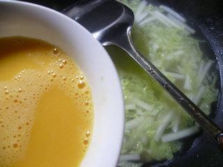 开洋鸡蛋白菜汤怎么做，开洋鸡蛋白菜汤怎么做好吃，开洋鸡蛋白菜汤做法