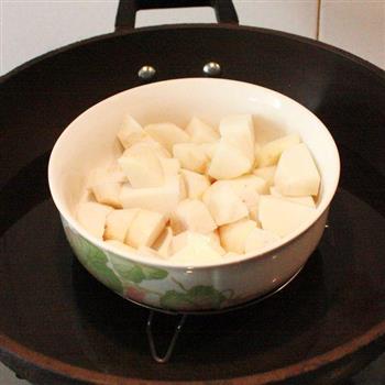 芋头生菜汤怎么做，芋头生菜汤怎么做好吃，芋头生菜汤做法